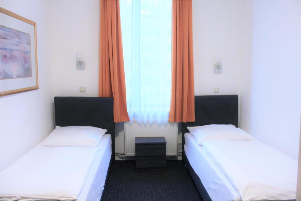 פרנקפורט Frankair Star Hotel Frankfurt City מראה חיצוני תמונה