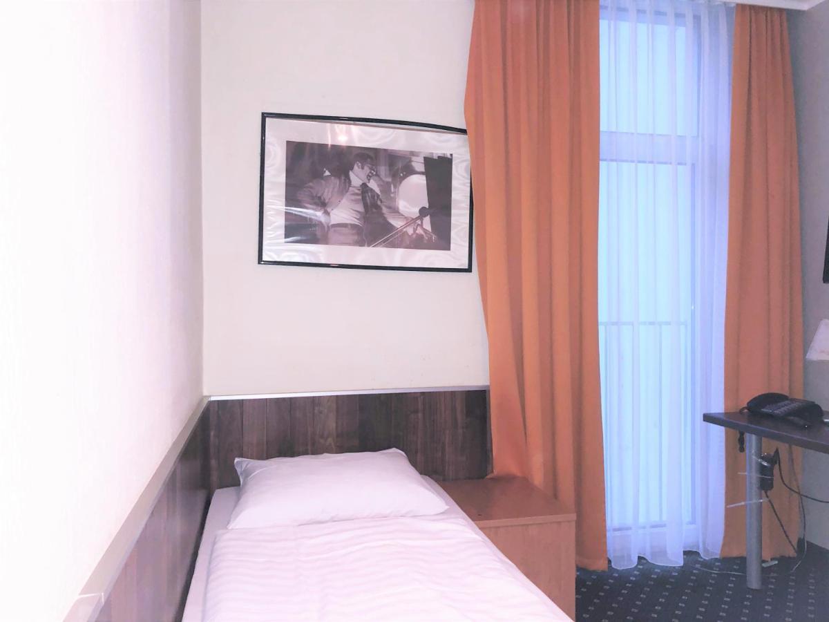 פרנקפורט Frankair Star Hotel Frankfurt City מראה חיצוני תמונה